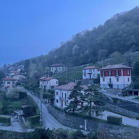 Laghi Di Como Appartamento Di Licinia E Mario Asso Extérieur photo