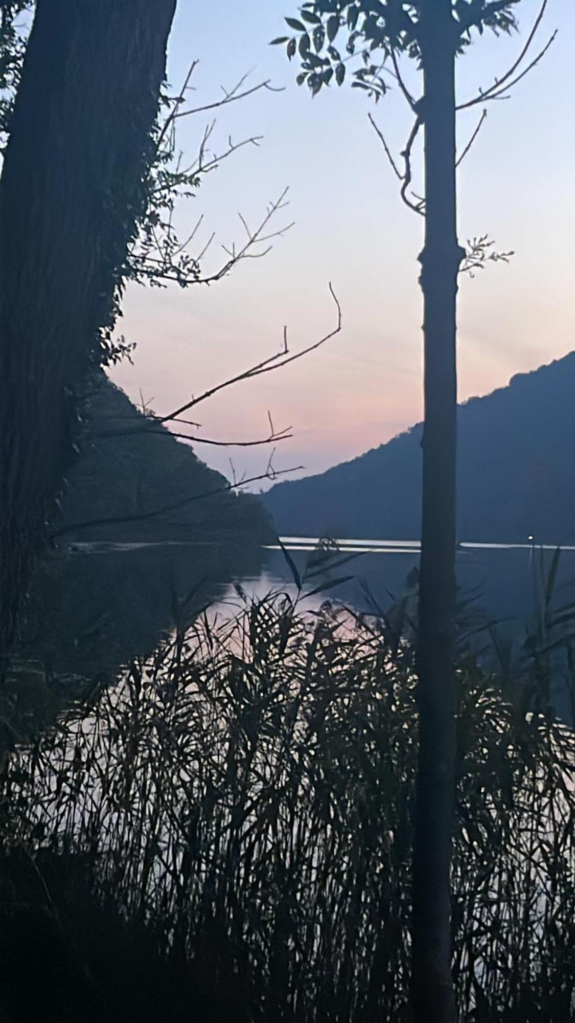 Laghi Di Como Appartamento Di Licinia E Mario Asso Extérieur photo